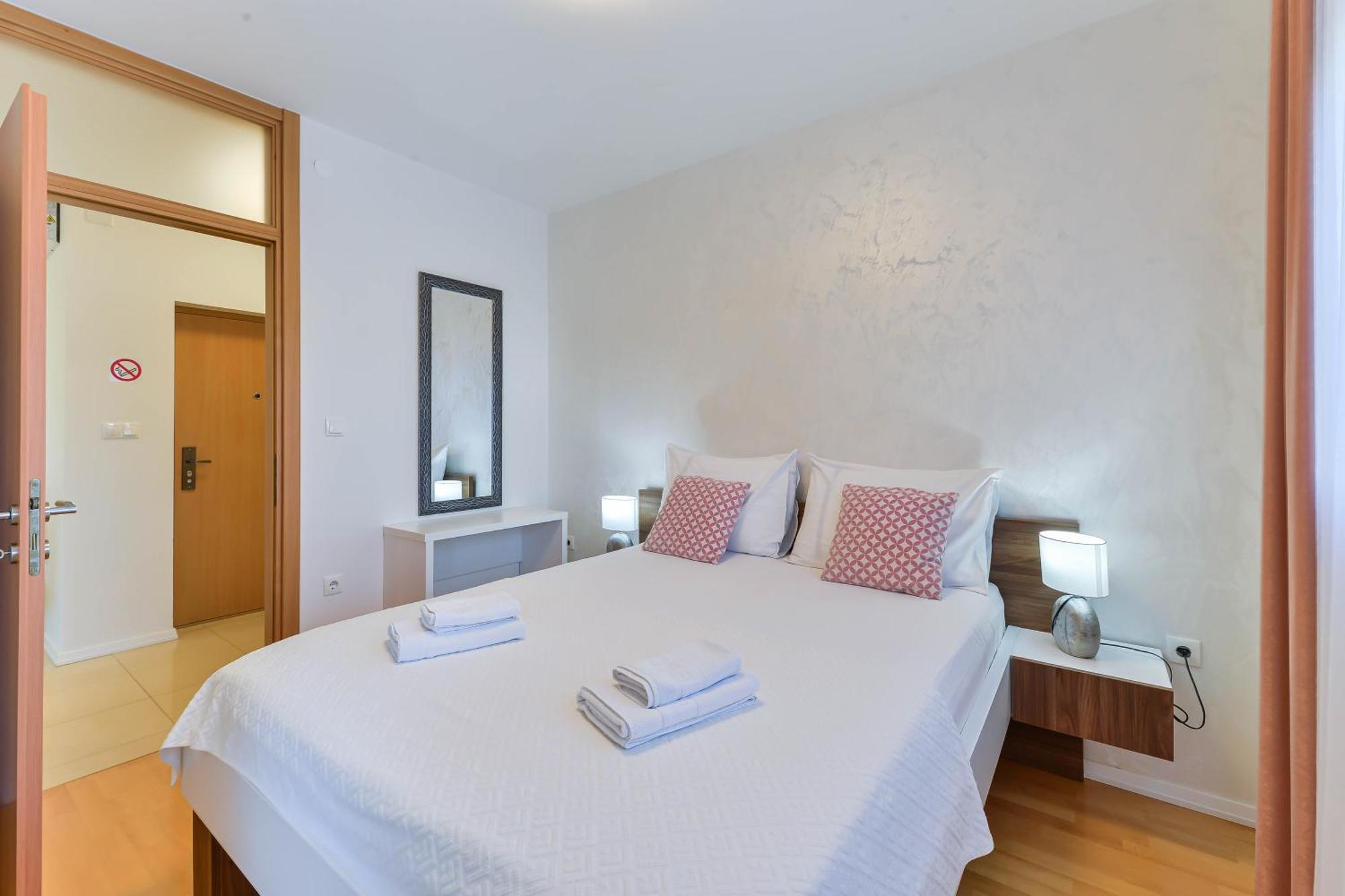 Apartments Laura 1 Privlaka  Bagian luar foto