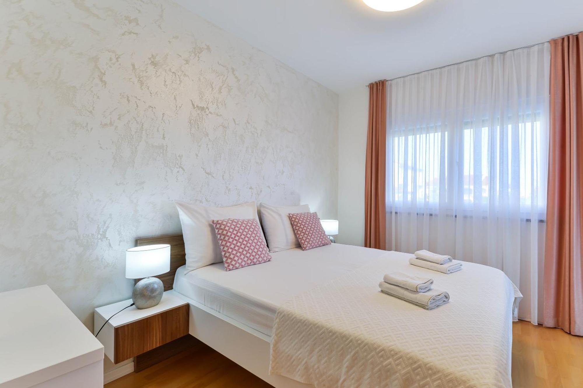 Apartments Laura 1 Privlaka  Bagian luar foto