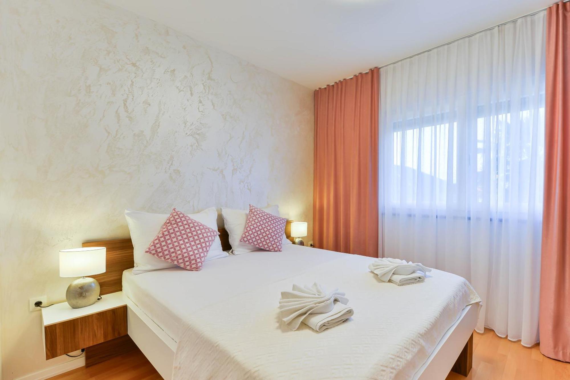 Apartments Laura 1 Privlaka  Bagian luar foto