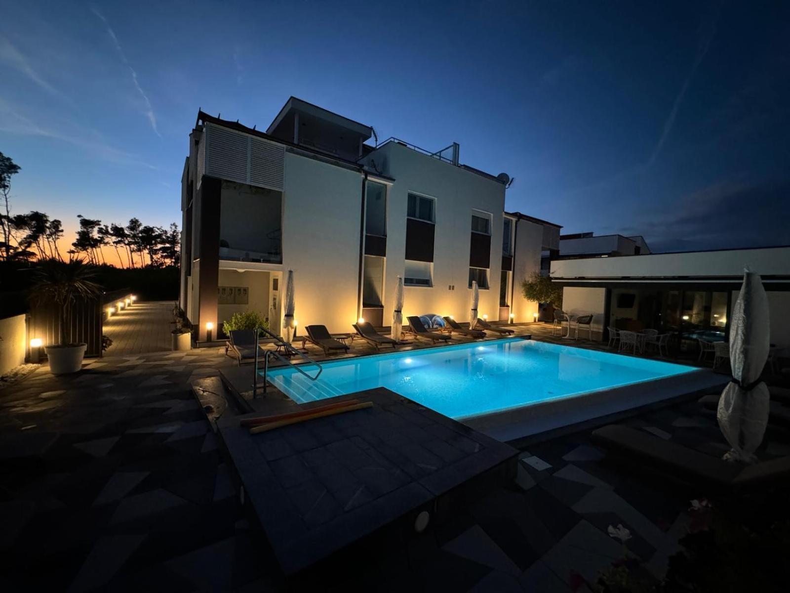 Apartments Laura 1 Privlaka  Bagian luar foto